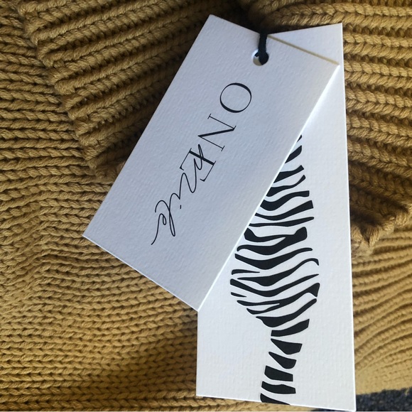 One Mile The Label Tan Sweater - Picture 4 of 7